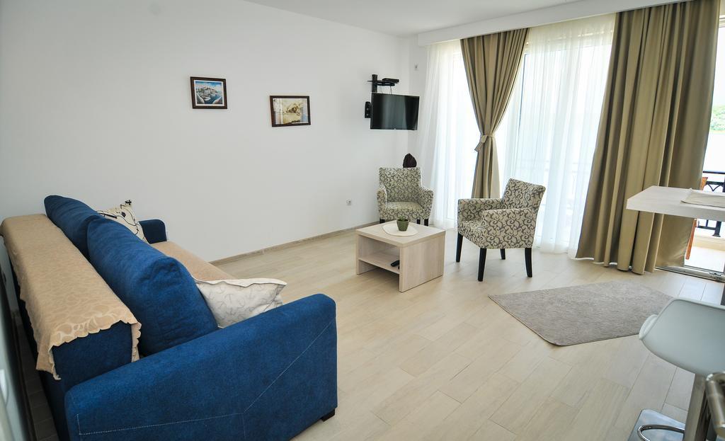 Apartments Zukovac Tivat Eksteriør billede